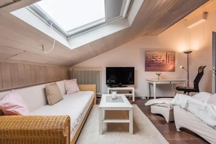 Modernes Apartment Zum Wohlfuehlen Kolbermoor Exterior foto